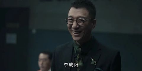 张艺兴|《扫黑风暴》:都在关注张艺兴?我却偏爱“穷凶极恶”的孙红雷