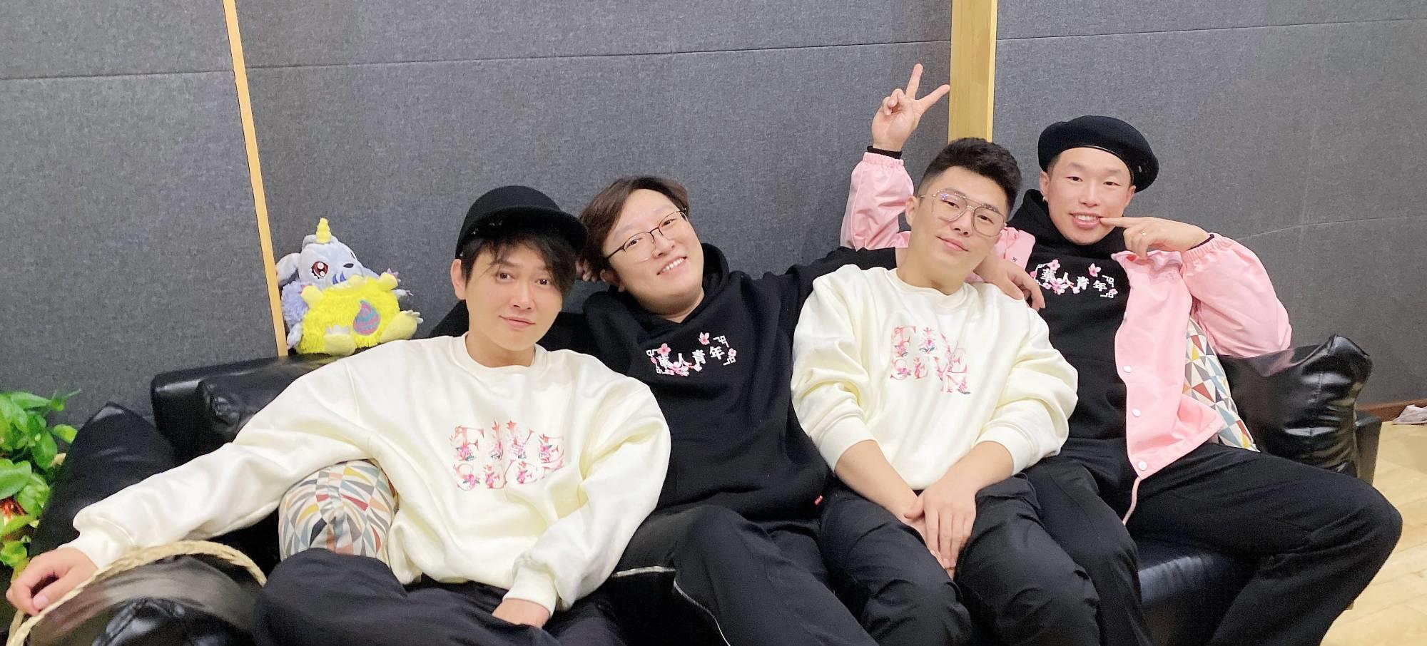 第二季 德云斗笑社荣获业界肯定,一张证书一座奖杯,角儿们得到了肯定