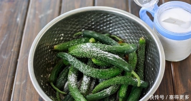 赶快|酱黄瓜的新做法,保证你都没试过,酱香浓郁又爽脆,赶快学起来