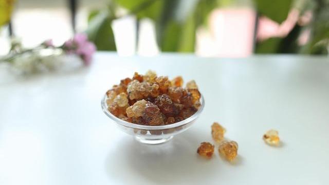 抵抗衰老|女人不想老得快,常吃些“天然玻尿酸”,抵抗衰老,不做黄脸婆