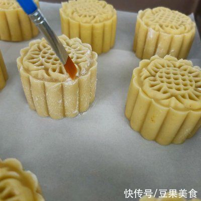 室温|这道原味奶酥月饼，我一年四季都想吃