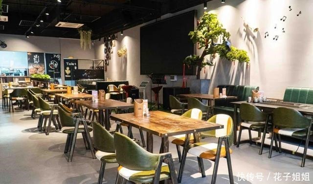 串串|暖暖的羊蝎子煲,还能快乐撸串!