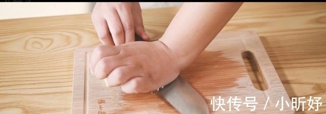 包菜|这菜最近大火,不用开水烫,也不凉拌,五分钟一锅,比大鱼大肉香