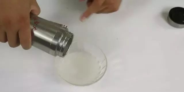 杯壁|清除保温杯的细菌污垢，只需这2样东西