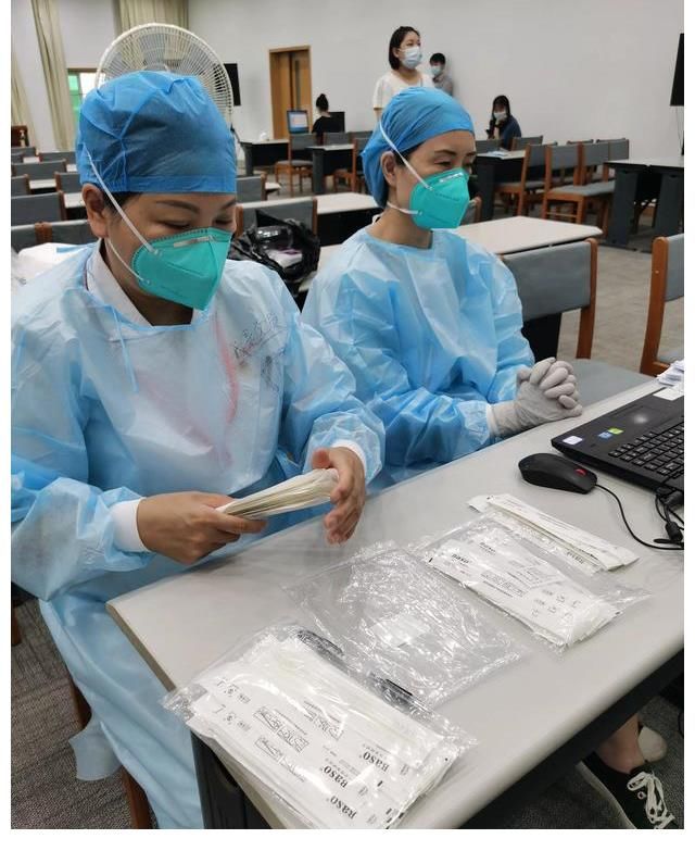 新冠肺炎|董卿《朗读者》:张定宇和程琳,情同初恋,愿得一人心,白首不相离