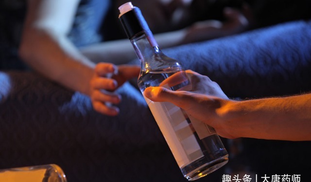 辛辣食物|吃海带养肝还是伤肝？少吃3物多做2事，肝脏一好，百病尽消！