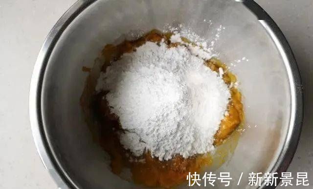 自从学会它,再也不想买面包,平底锅就能做,暄软可口,越嚼越香