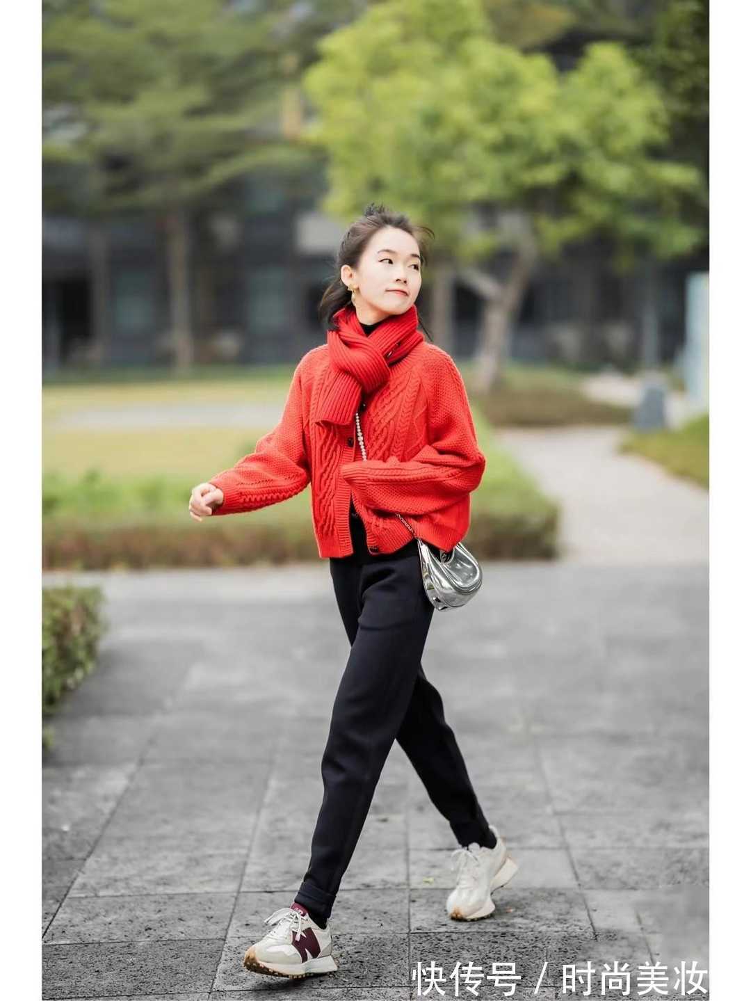 运动裤|这才是“新年”该有的穿搭,红红火火又洋气,照穿美成了焦点