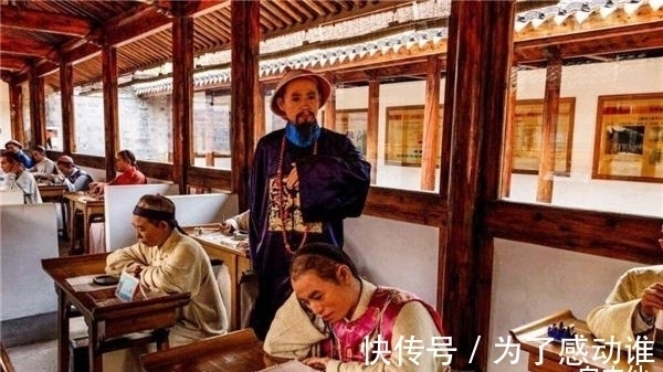 范进中举!范进中举后为何会发疯?把他的官职放到今天,你可能比他还疯狂