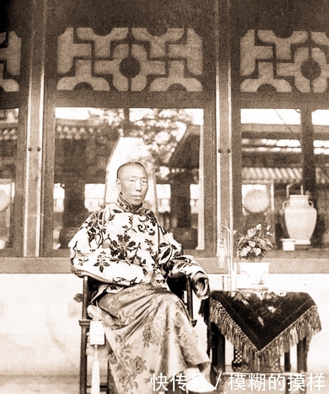 大汉|大太监李莲英的墓，六个大汉砸了半个月，开棺后场景令人倒吸凉气