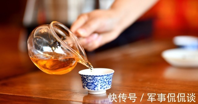 绿茶|女性秋季喝茶,选哪种茶好?秋天养生喝茶,要注意哪几点?