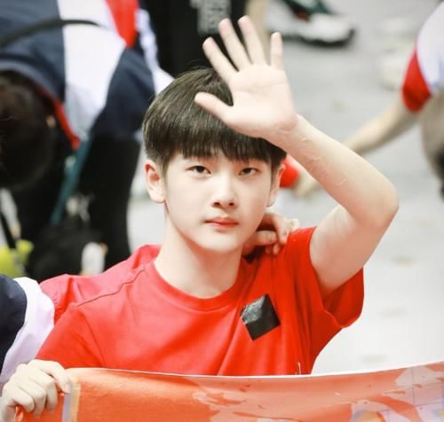 豪門|豪門姐弟回歸！《中餐廳5》再迎飛行嘉賓，C位男歌手強勢來襲