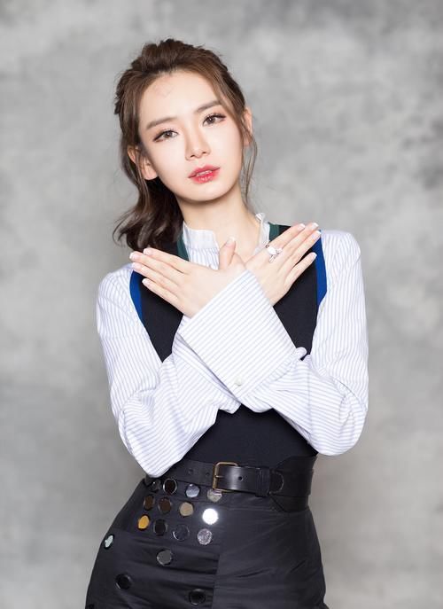 头肩|披发是仙女,绑发就变土气?如何快速分辨适合发型,牢记4个重点