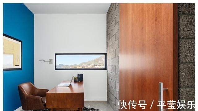 外国佬|外国佬自建私人别墅,大量混凝土砖设计,谁说别墅就得花几百万