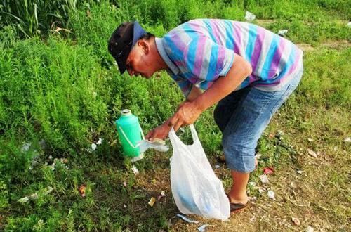 老师傅告诉我用“麦芽糖粘小米钓法”,野钓的鱼获就是不一样