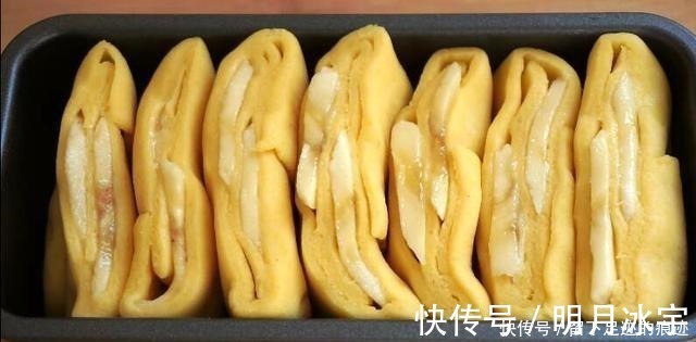 面饼|香蕉不要直接吃,加1碗玉米面,粗粮细做,比买的面包好吃
