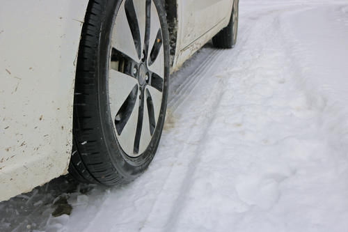 单人单车独闯夹金山 谁说两驱车不能挑战冰雪路