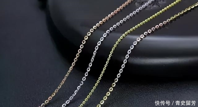 手腕 热门项链和手链样式科普:肖邦链、蛇骨链、凤尾链