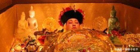 慈禧|慈禧的水烟袋中,藏着你不知道的三个大秘密,预示大清必亡!