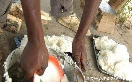 声称|非洲人偷师中国人包饺子,自豪声称非常美味,仔细一瞧却尴尬了