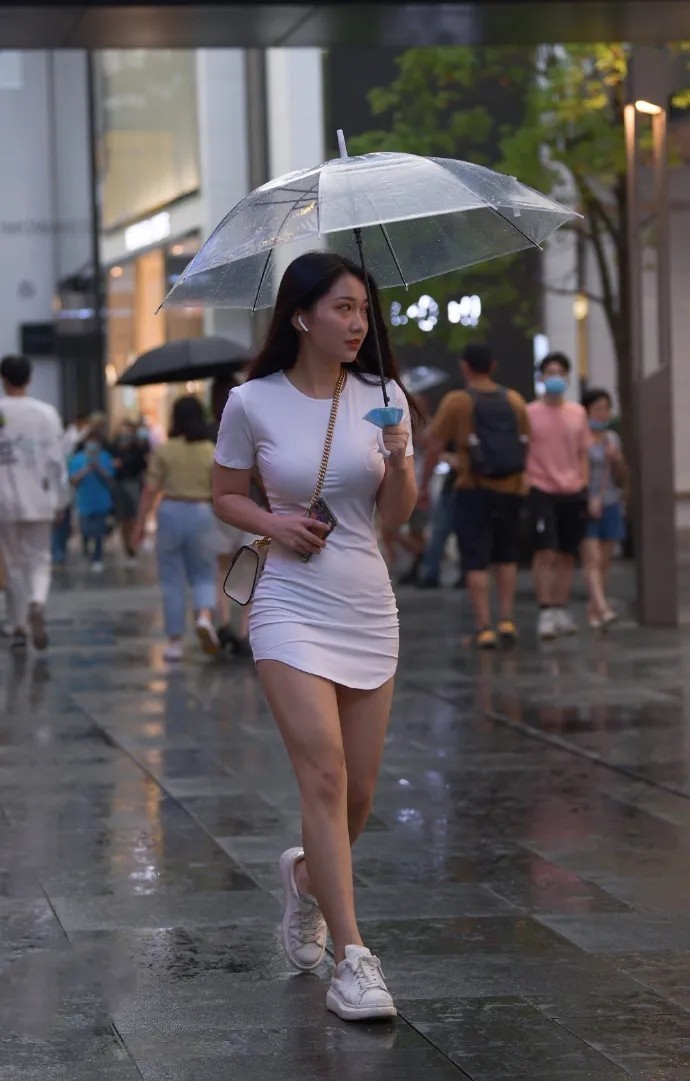 小姐姐|温婉亮眼大方得体的搭配,清新迷人又减龄,清爽时髦真显气质