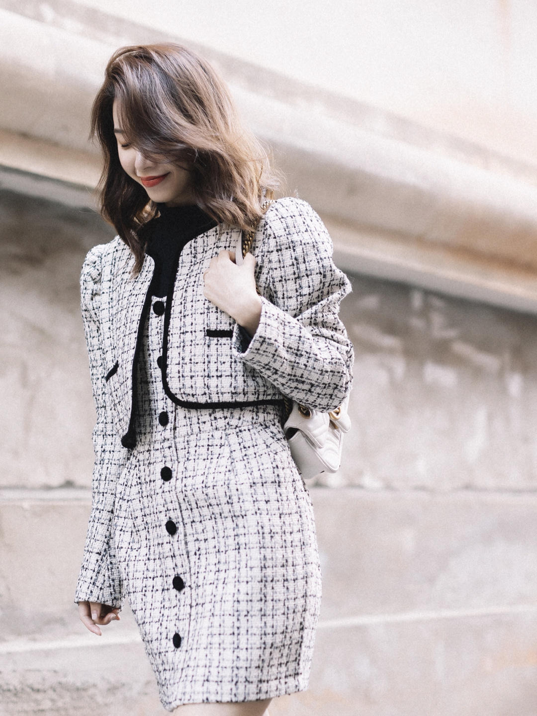 包臀裙|精致女人都爱穿“小香风”套装,学会这些技巧,提升气质又洋气