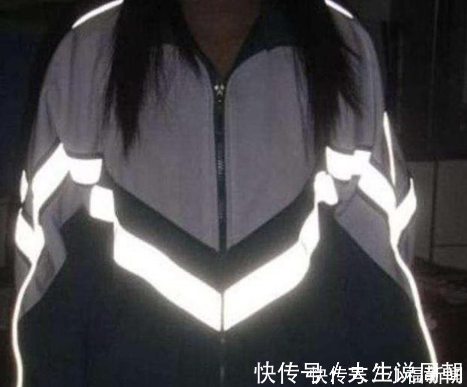 孩子|校长“定制校服”火了,不能帮助孩子学习,却能防止早恋