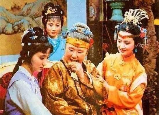 贾母|薛宝钗嫁给贾宝玉,贾母是什么态度做孙媳妇还是算了吧