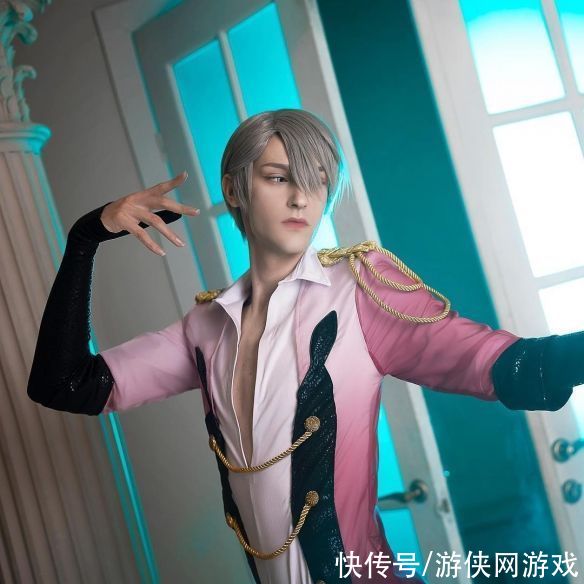 Coser|充满诗意氛围！瑞士Coser”Shunsuke“令人脸红心跳