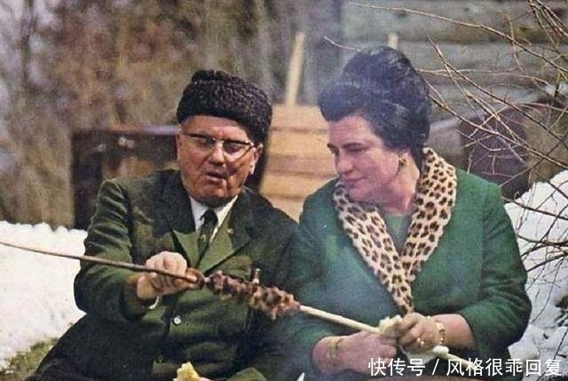 铁托|铁血“巴尔干战神”:血与火的一代传奇,个人生活却颇有争议?