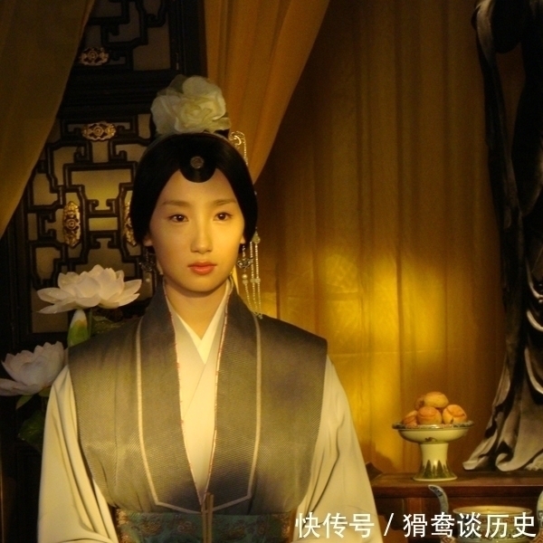 遮羞布|妙玉为何厌恶刘姥姥,王熙凤的一句话,揭开了妙玉的遮羞布