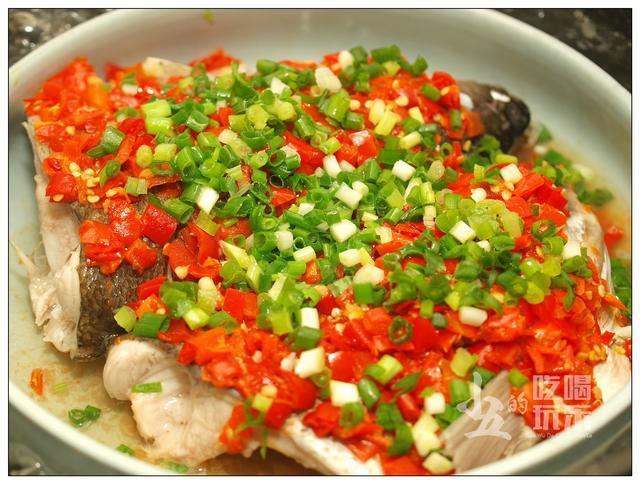 剁椒鱼头，我家出品的肯定不是正宗的湘菜，但味道也是杠杆的