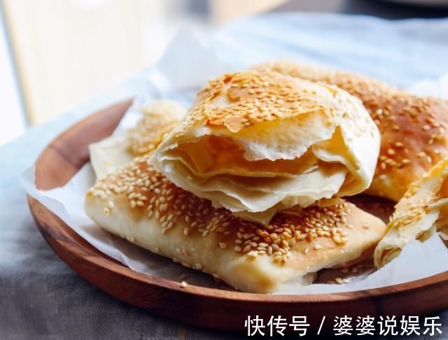 猪油|烧饼的家常做法，少油少盐，皮酥内软且层多，第二天吃也不硬