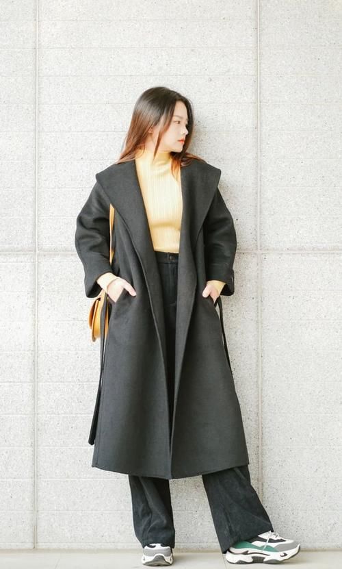 一套既飒爽又活力的穿搭，吸足目光，赶快学起来吧！