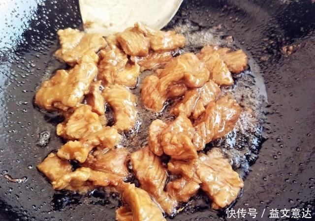凉油|炒牛肉,应该用凉油还是热油?很多人用错,难怪牛肉嚼不动