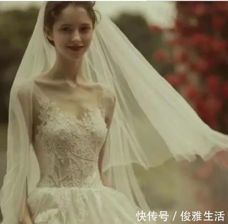 胳膊|女生别再说自己胖了，如果这3个地方没肉肉，根本用不着减肥