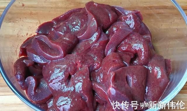 炒猪肝|炒猪肝别直接下锅炒,多加这2步,猪肝鲜嫩可口,不腥不老
