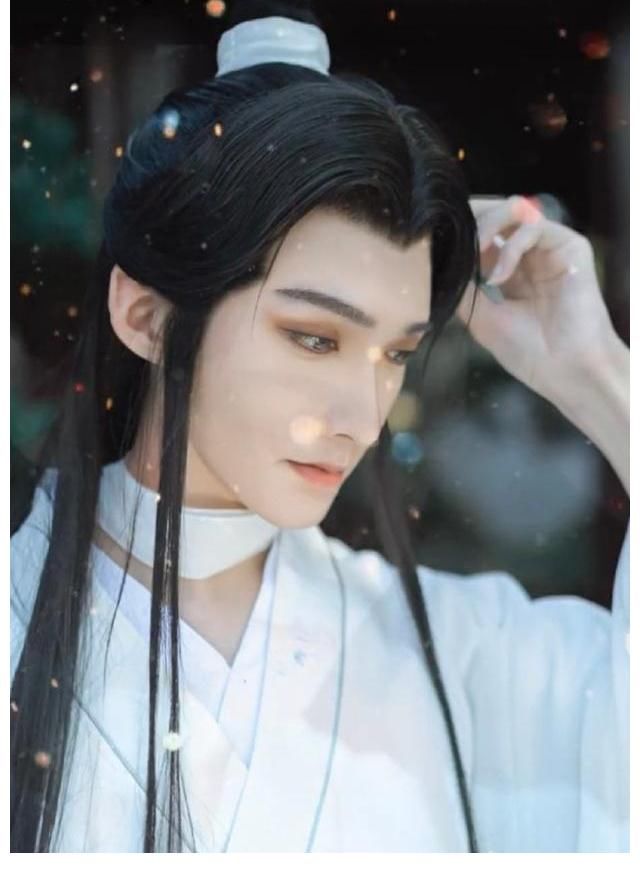 剧组|《天官赐福》真人cos来袭，比较隔壁剧组，服化道具有提升