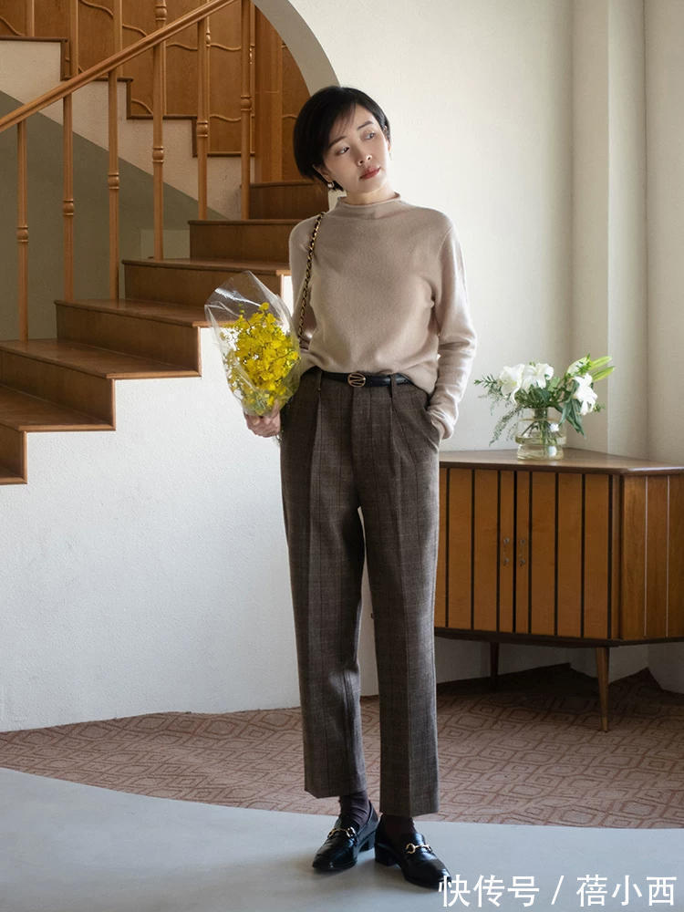 气质 步入中年只会穿“奶奶装”?试试九分裤搭配,轻松塑造气质知性美