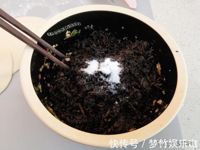 猪肉馅|梅干菜猪肉馅的大包子，刚出锅我能吃掉仨，用这面粉做次次都成功