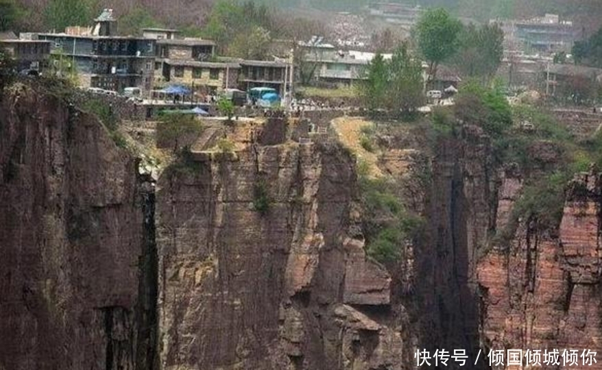 花了6亿打造的“悬崖村”,只是加了个铁梯子?网友:天价铁梯?