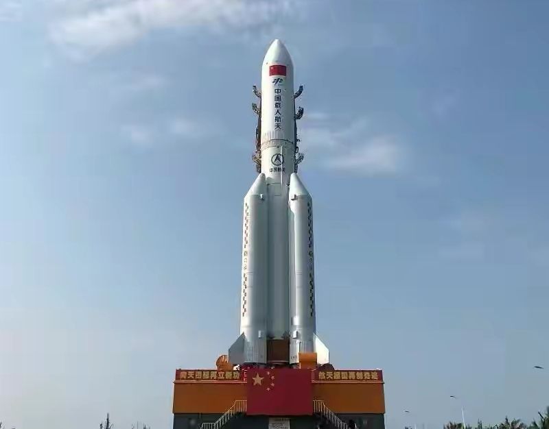 长征五号已就位,这回要射上去个大家伙!为新世纪以来世界最大