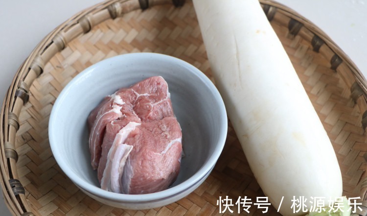 我家就馋这饺子，营养不上火，还润肺止咳，每次女儿吃20个