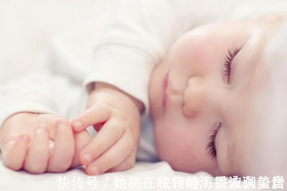 入睡|哄睡难?总夜醒?学会这5招宝宝睡得又快又香!