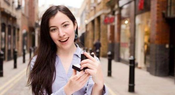 红枣加此物煮粥喝，补肝血，扩张血管，让女性拥有颗“强心脏”！