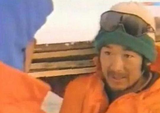 科考团|1988年，张国立在南极点燃炸药包，救南极科考团，荣获二等功