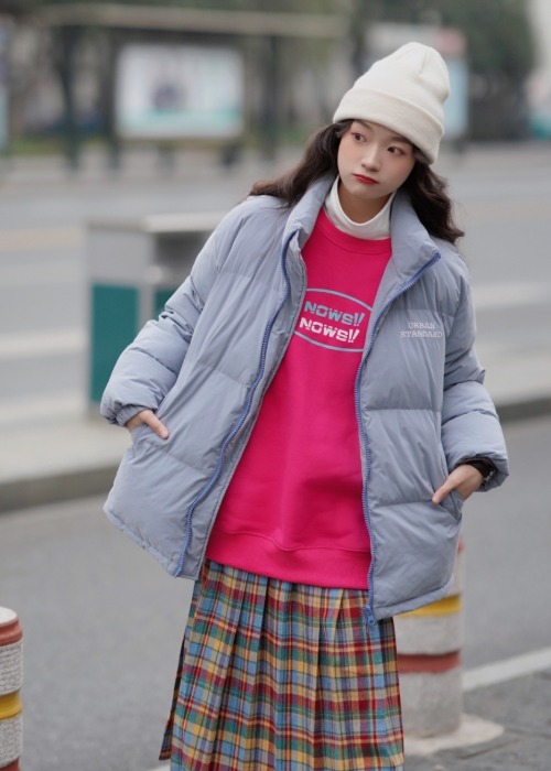 半身裙|小个子女生的冬季穿搭,羽绒服搭配半身裙显高显瘦,青春感满分!