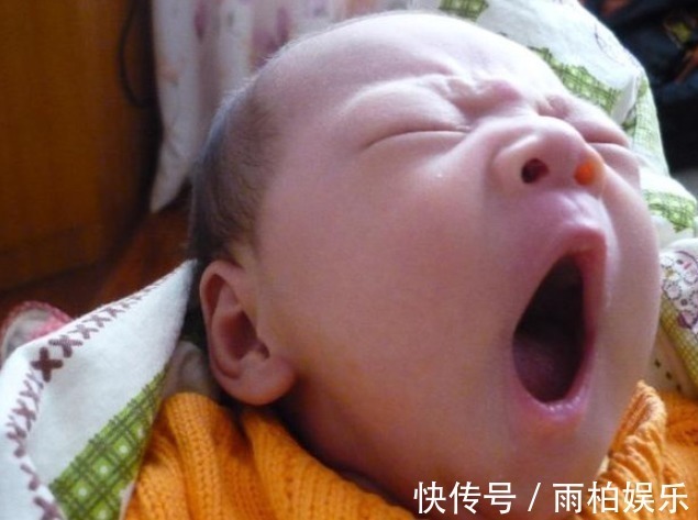 宝妈|婴儿何时能睡“整夜觉”家长注意3个方面，夜里带娃睡得更香