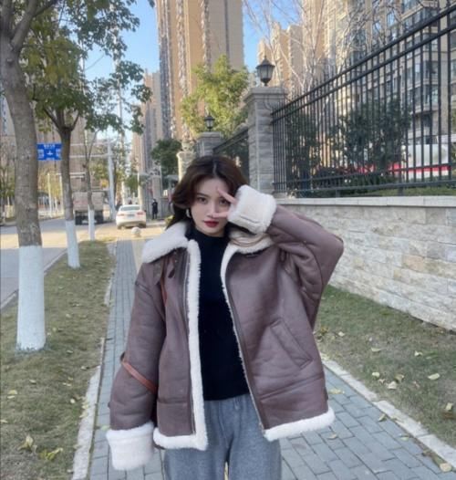 哪种穿搭最减龄？甜美元气风穿搭了解一下，这几种配色超温柔