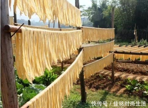 浸泡|腐竹直接在水里泡就错了,饭店都是这样做,简单方便还筋道